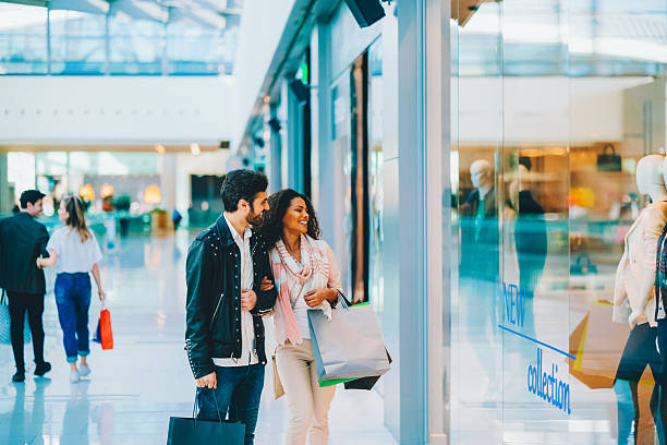 istock Couple in the shopping mall 2207660814
