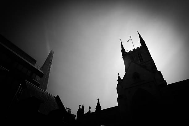 Southwark Cathedral, located near London Bridge on the south bank of the Thames, is one of London’s oldest Gothic churches, with origins dating back to at least the 12th century. It became a cathedral in 1905 but was previously known as St. Saviour’s Church. The cathedral has strong literary connections—William Shakespeare’s brother is buried there, and Geoffrey Chaucer’s Canterbury Tales pilgrims began their journey nearby. It survived the Great Fire of London but suffered damage during World War II.