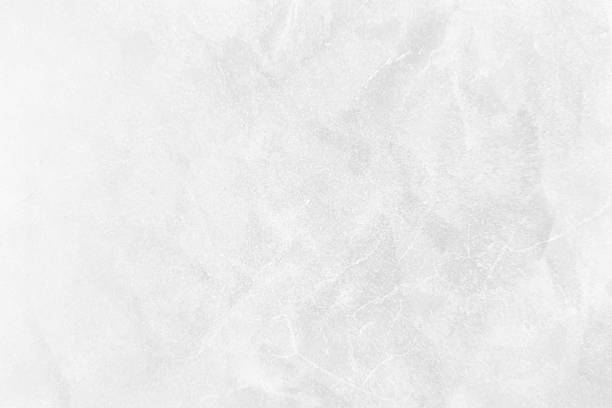 hellgrau oder weiß gefärbter textureffekt verwischt alt verblasst unordentlich schmutzig blank leere glatte horizontale zerkratzte graustufen-vektorhintergründe mit grunge marmoriert textureffekt wie fleckig alt, verputzt, verwitterte betonwand - marmor hintergrund stock-grafiken, -clipart, -cartoons und -symbole