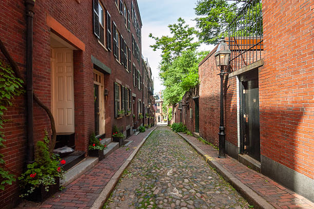 istock Acorn Street in Boston, Massachusetts 2207729630