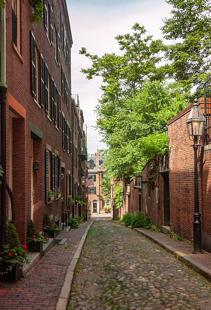 istock Acorn Street in Boston, Massachusetts 2207730724