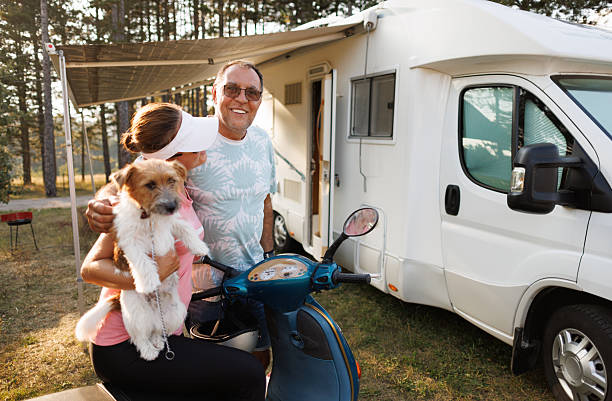 Fifth wheel trailers (\