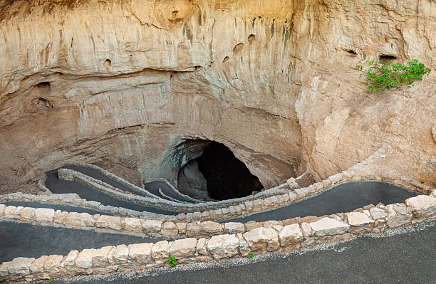 istock The Natural Entrance to Carlsbad Cavern 2208251025