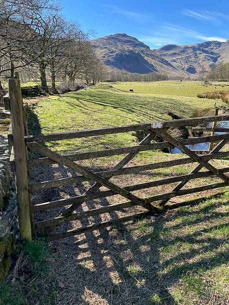 istock Head of Great Langdale from the valley footpath 2208312623