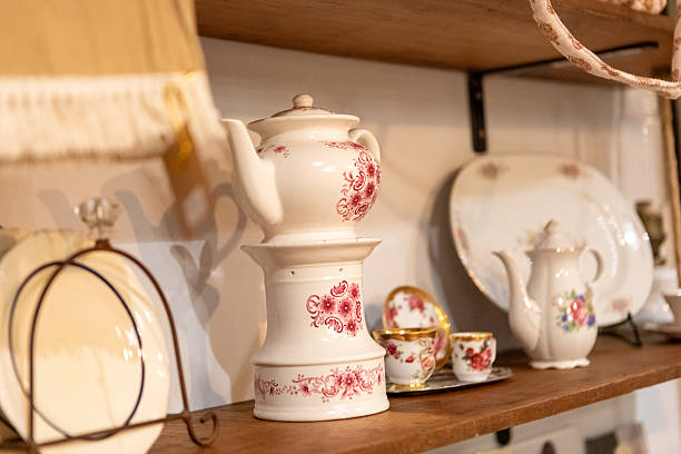 istock Store selling decorative items and antiques 2209084847