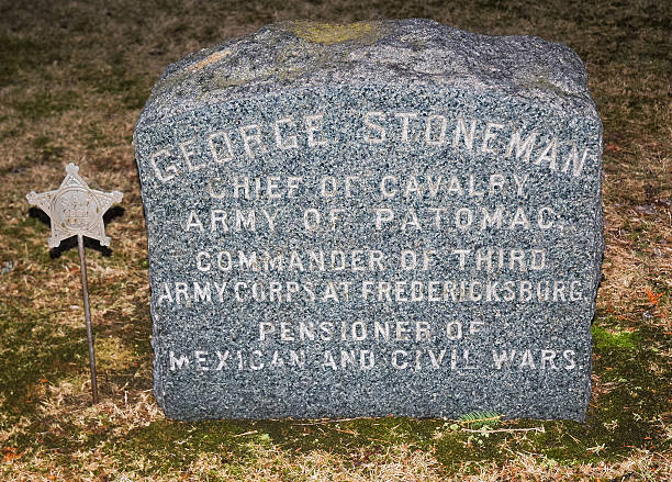 istock Lake View Cemetery in New York State 2209131406