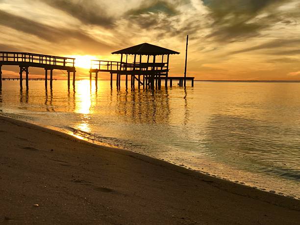 istock Orange Street Pier 2209203186