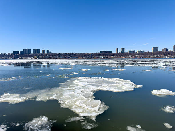 istock Ice floes on Hudson river 2209464123
