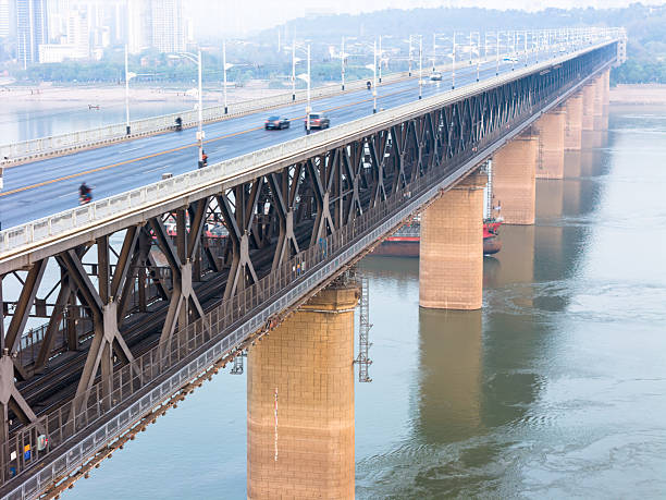 istock Hubei Wuhan Yangtze River Bridge 2209484727
