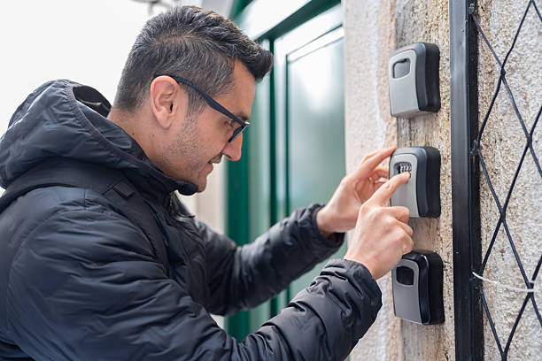 istock Key Lock Box For Rental Apartments Outdoor 2209508130