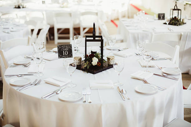 Fresh flowers wedding decoration. Wedding table.