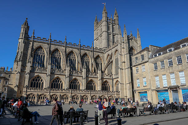 A view of Bath Abbey behind a stone balustrade in Bath\nin Bath - Somerset County - Great Britain