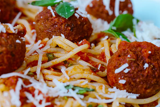 Spaghetti with falafel balls