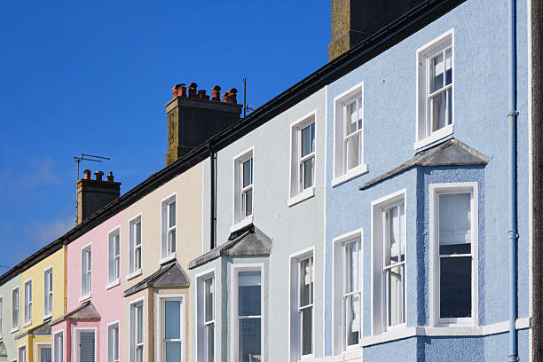istock line of terraced houses 2209916851