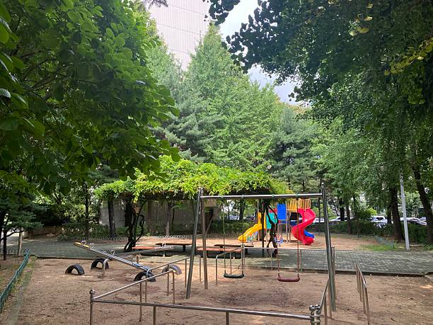 istock playground in Seoul_8 2210000074