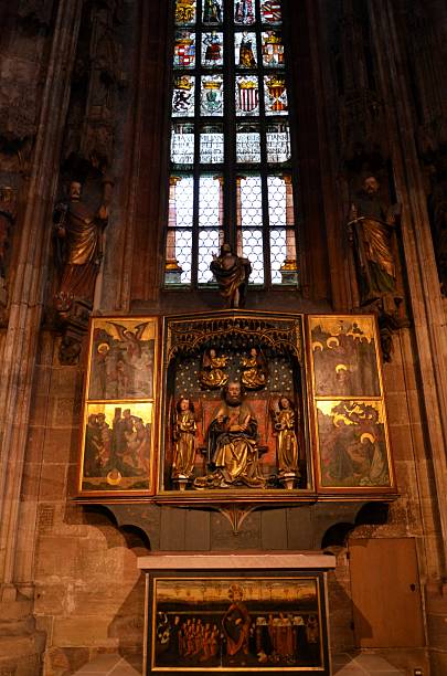 istock Nuremberg, Germany 10.16.2019: The altar of St. Peter, St. Sebalduskirche (Sebaldus Church), Nuremberg 2210034901