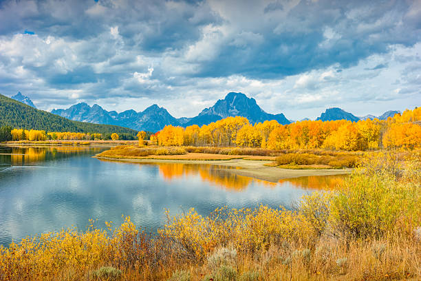 istock Grand Teton Autumn Wyoming Oxbow Bend 2210251120