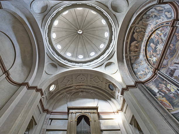 istock San Nazaro church 2210383452