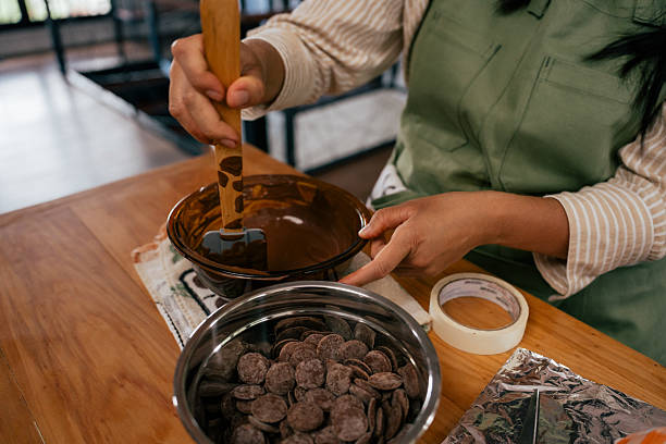 O Melhor Bolo de Cenoura com Calda de Chocolate Cremosa - receita deliciosa profissional - passo 3