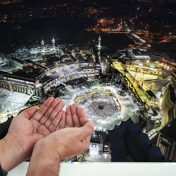 Realistic islamic hajj pilgrimage illustration