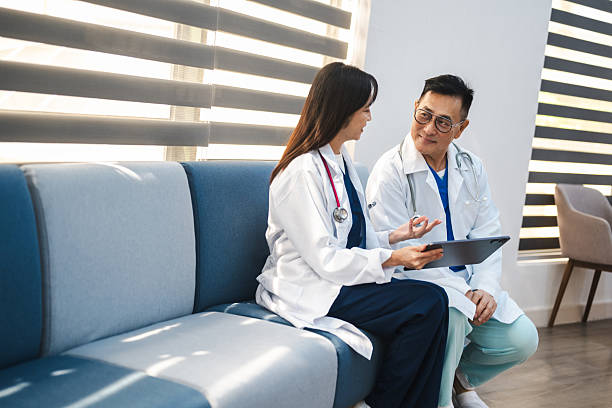 istock Studying Cases Together: A Moment in Modern Medicine 2210585153