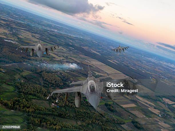 Target Loc Jet Fighter Fighter Jets Bombs Ground Target Stock Photo - Download Image Now ...
