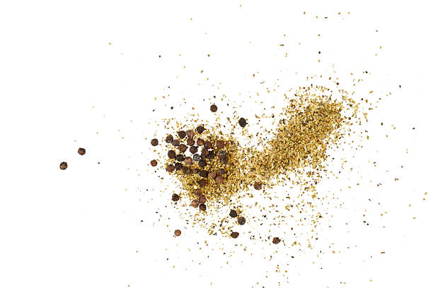 istock lemon pepper pulver pile isolated on white 2210730878