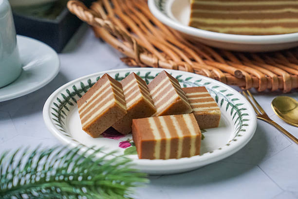 istock Kek Lapis Betawi Kukus 2210761014