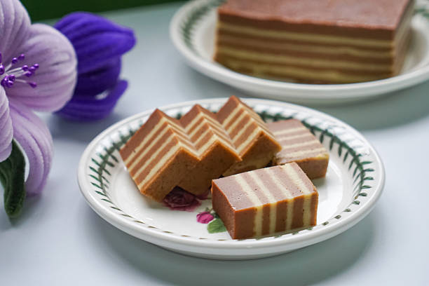 istock Kek Lapis Betawi Kukus 2210761102