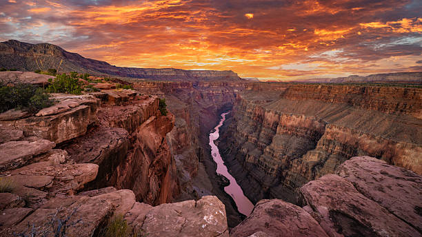 istock Grand Canyon Sunrise 2210823710