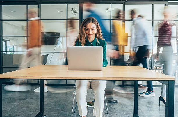 istock Focus in Motion: The Power of Concentration in the Modern Office 2210874802