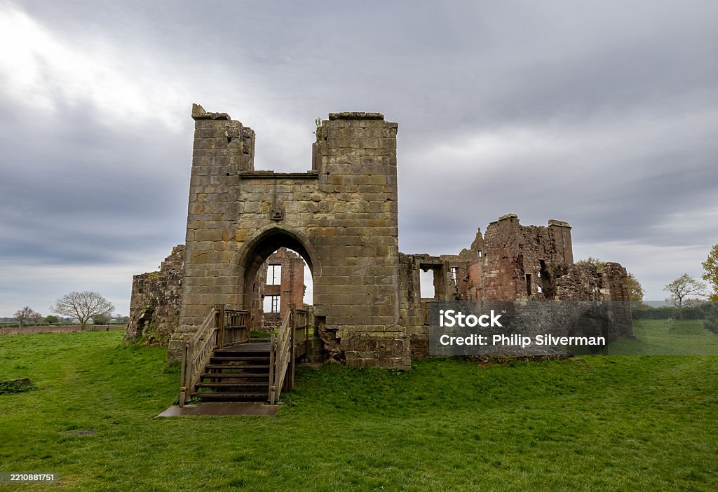 Ruiny elżbietańskiego dworu i zamku Moreton Corbet, Moreton Corbet, Shropshire, Anglia, Wielka Brytania - Zbiór zdjęć royalty-free (Architektura) Ruiny elżbietańskiego dworu i zamku Moreton Corbet, Moreton Corbet, Shropshire, Anglia, Wielka Brytania - Zbiór zdjęć royalty-free (Architektura)