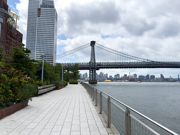 istock Exploring the waterfront in New York City under a partly cloudy sky 2211000554