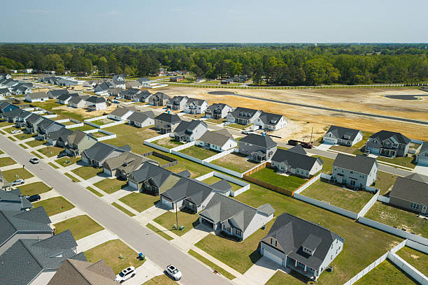 istock New North Carolina Neighborhood - Homes in a Row - Developing Neighborhood 2211330708