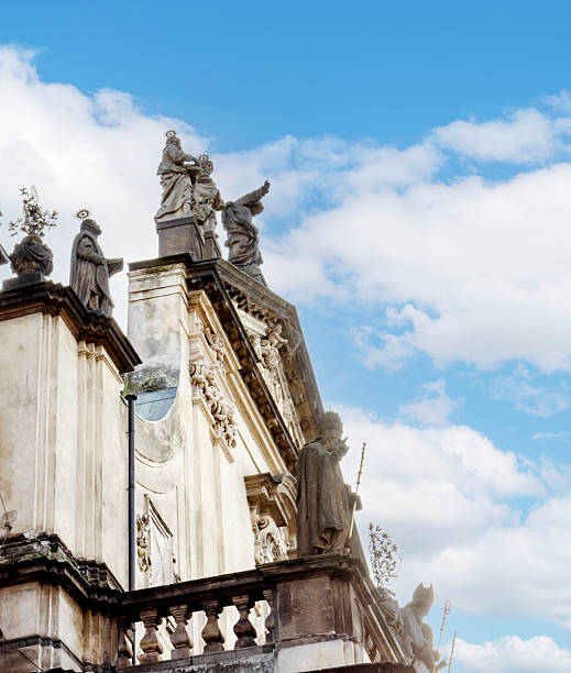 istock The statues on old building 2211371181