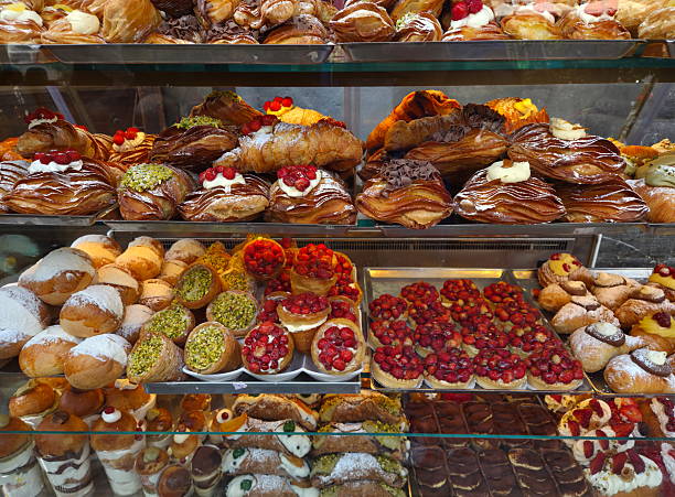 istock Neapolitan pastry shop 2211411319