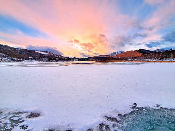 Frozen lake and madder clouds (Lake Shirakaba, Nagano Prefecture)