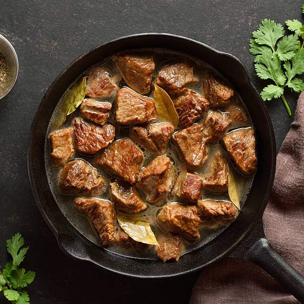 istock Braised beef in cast iron skillet 2211554877