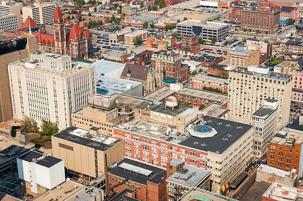 istock Cincinnati Skyline in Cincinnati, Ohio, USA 2211560681