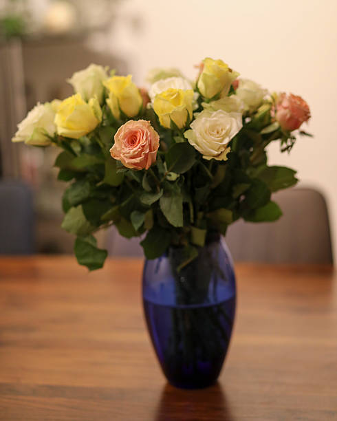 istock A good smelling of roses 2211895428
