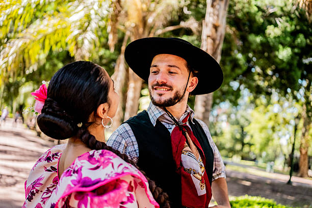 istock Performance argentinian couple dancing outdoors 2211983797