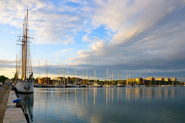 istock Port-Saint-Louis-du-Rhone 2212195787