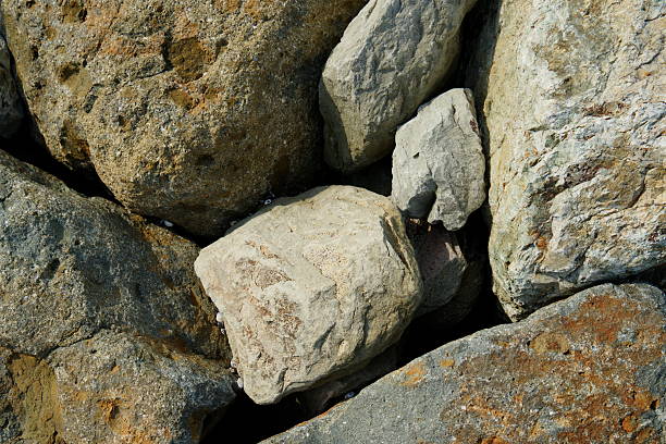 Neatly laid stones of various sizes