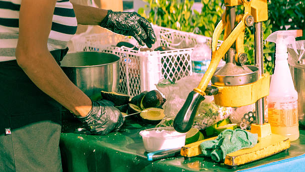 istock Lincoln Road Vendors 2212395026