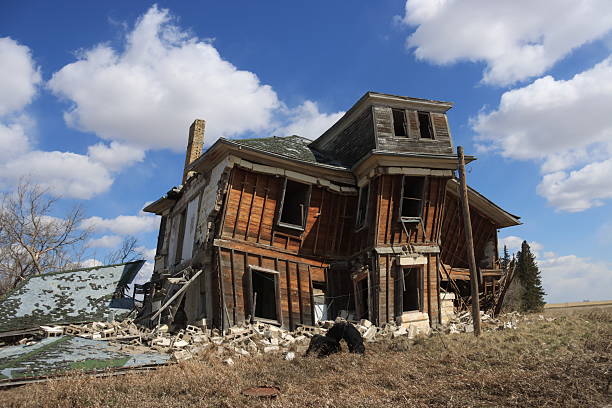 istock Abandoned Buildings in Saskatchewan 2212396697