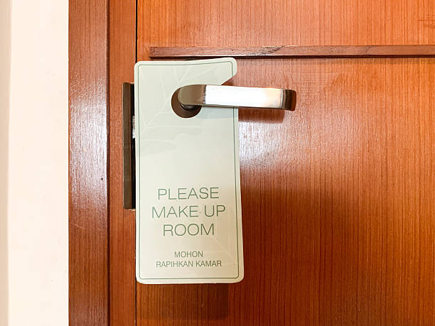 istock Please make up room door sign 2212530718