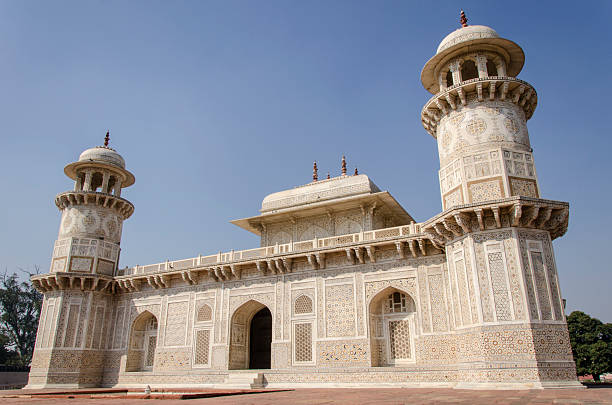 istock Itmad-Ud-Daulah Tomb. 2212675086