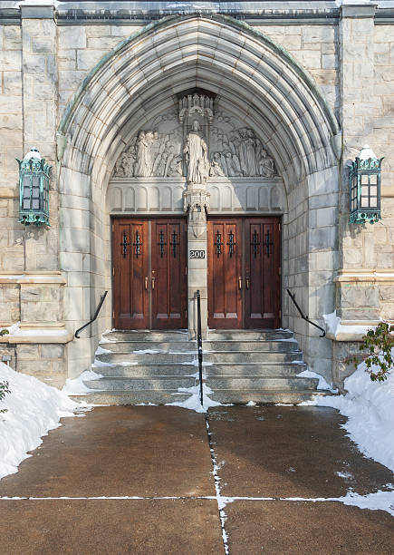 istock Church Building in Warren, PA 2212697531