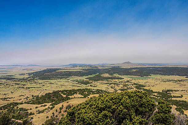 istock Raton-Clayton Volcanic Field 2212816338