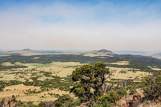 istock Raton-Clayton Volcanic Field 2212816574